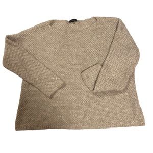 Lord & Taylor knitted wool  sweater size XL Excellent condition like new.